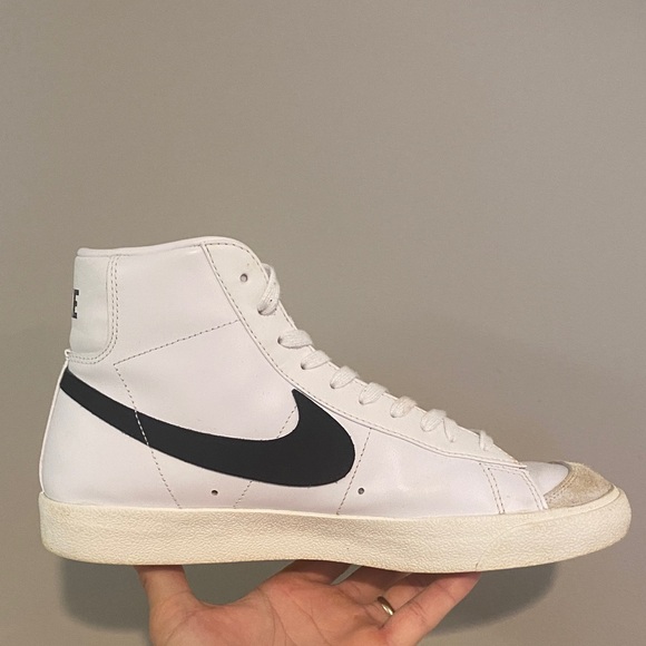 Nike Blazer - Picture 2 of 9
